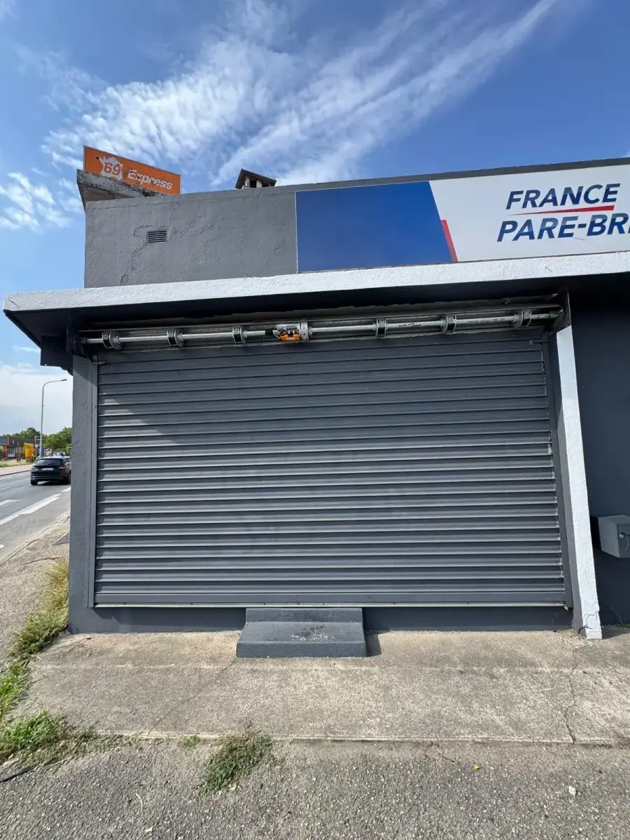 Installation et pose de rideau métallique à Clamart
