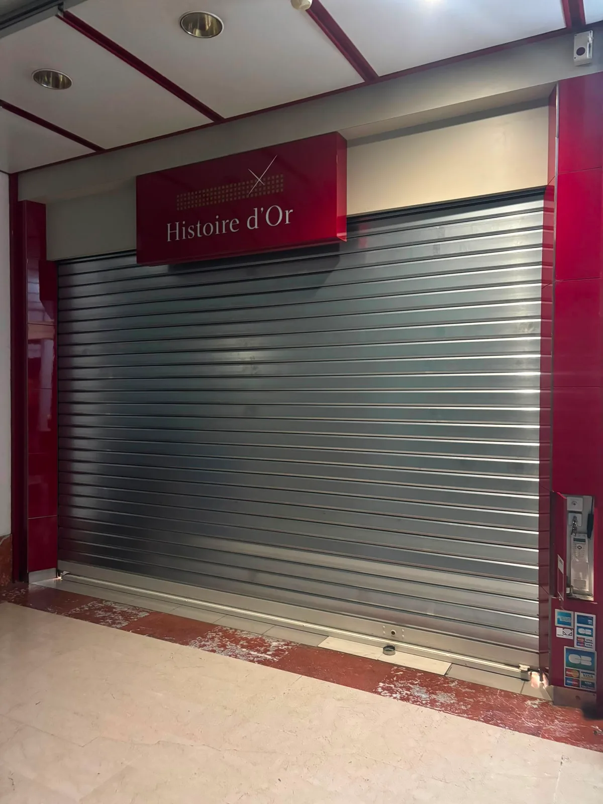 Installation et pose de rideau métallique à Clamart