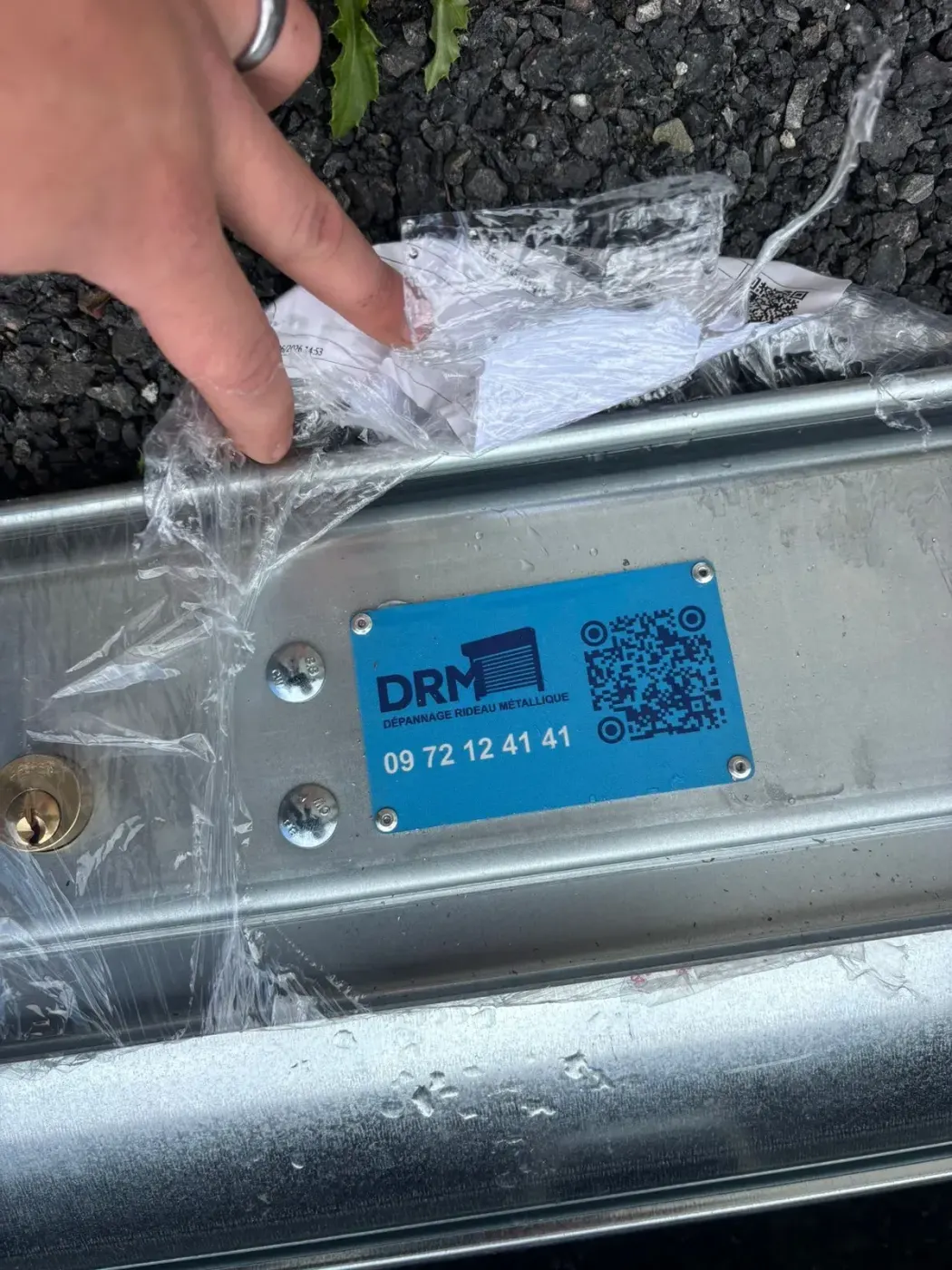 Installation et pose de rideau métallique à Clamart